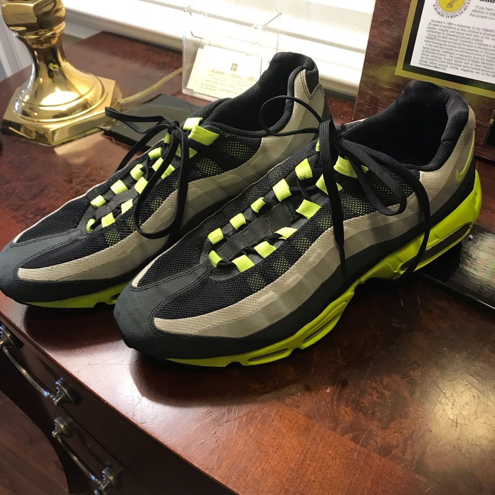 Men’s sneakers